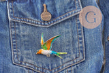 Broche oiseau zamac doré émail 52mm, x1 (G10163)