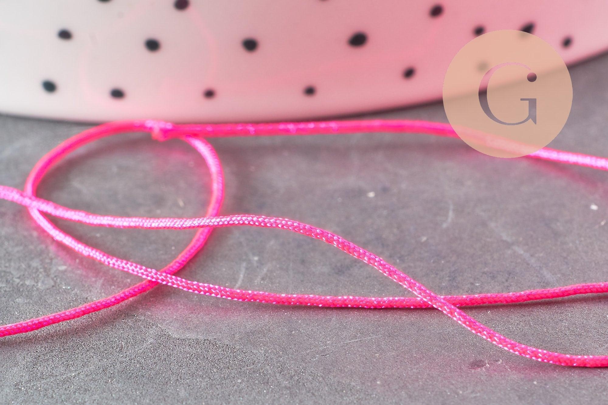 Cordon polyester rose fluorescent 0.7mm, x 5mètres (G1946)