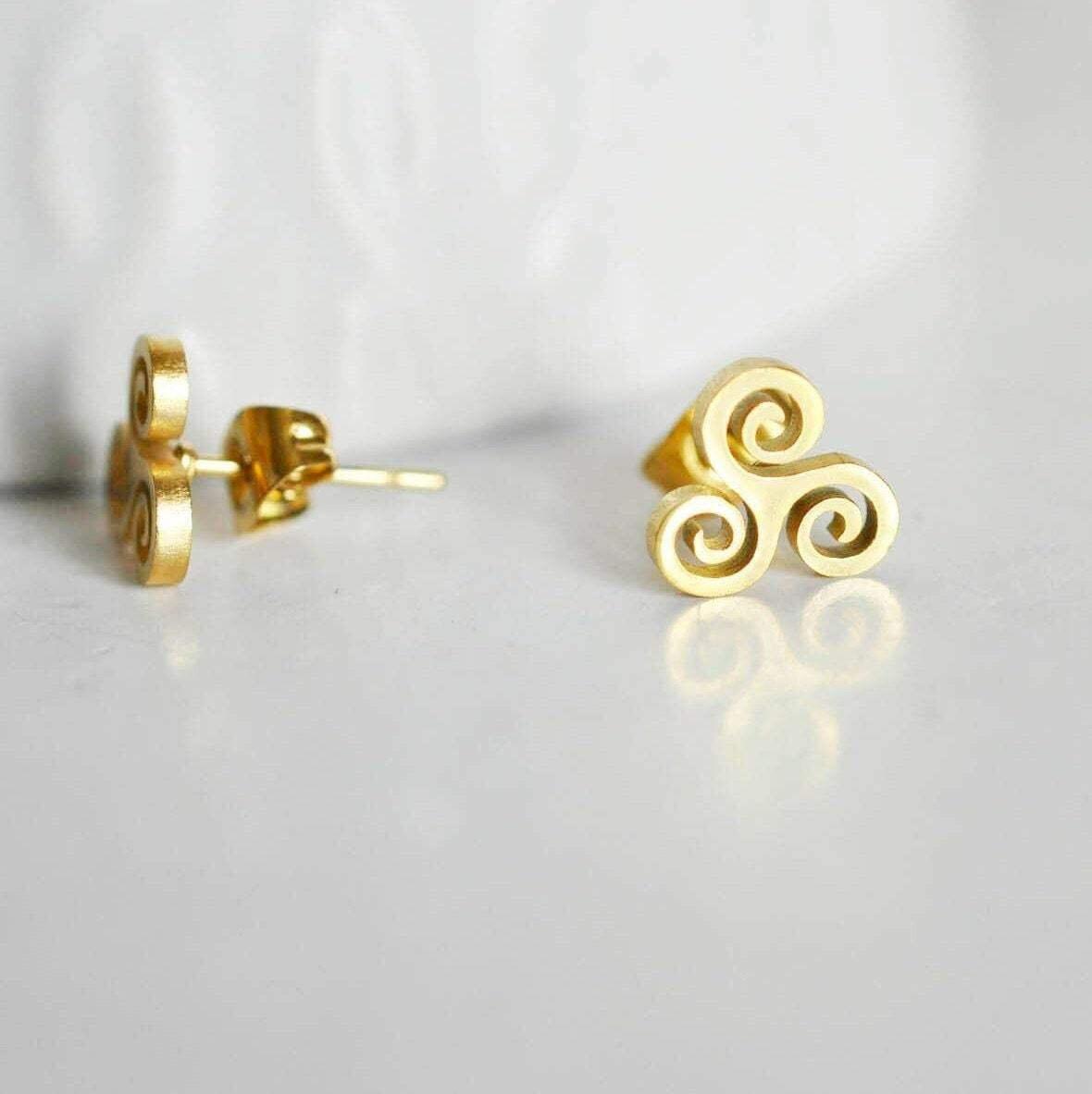 EP Boucles puces acier doré triskel, bijoux doré, création bijoux,triskel,sans nickel,la paire, 9mm, x1 G1719