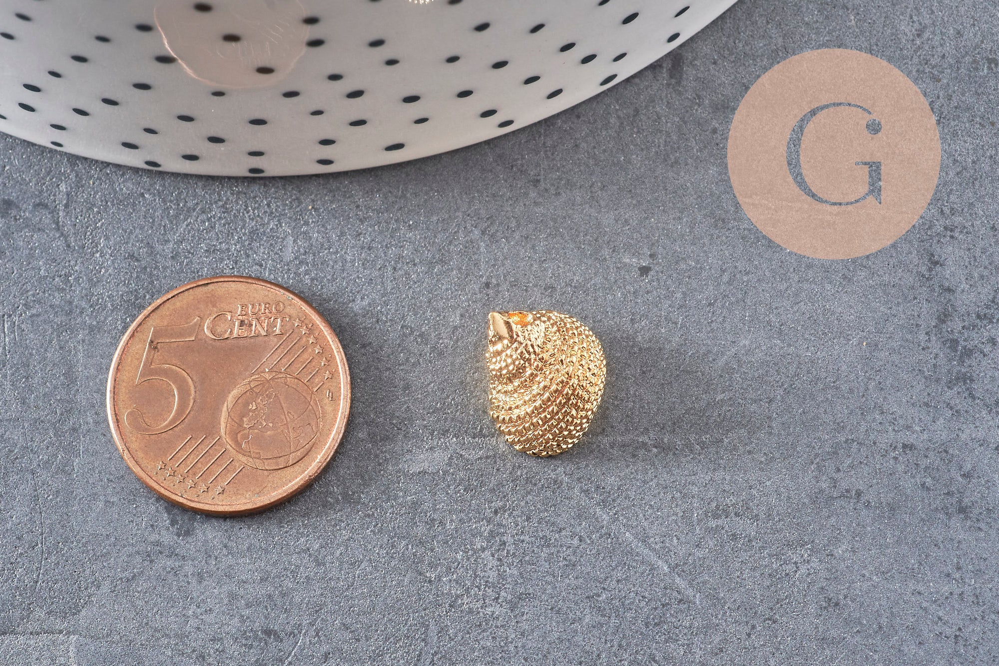 Pendentif coquillage doré 14K, coquillage or,création bijoux,14mm, x2 (G1984)