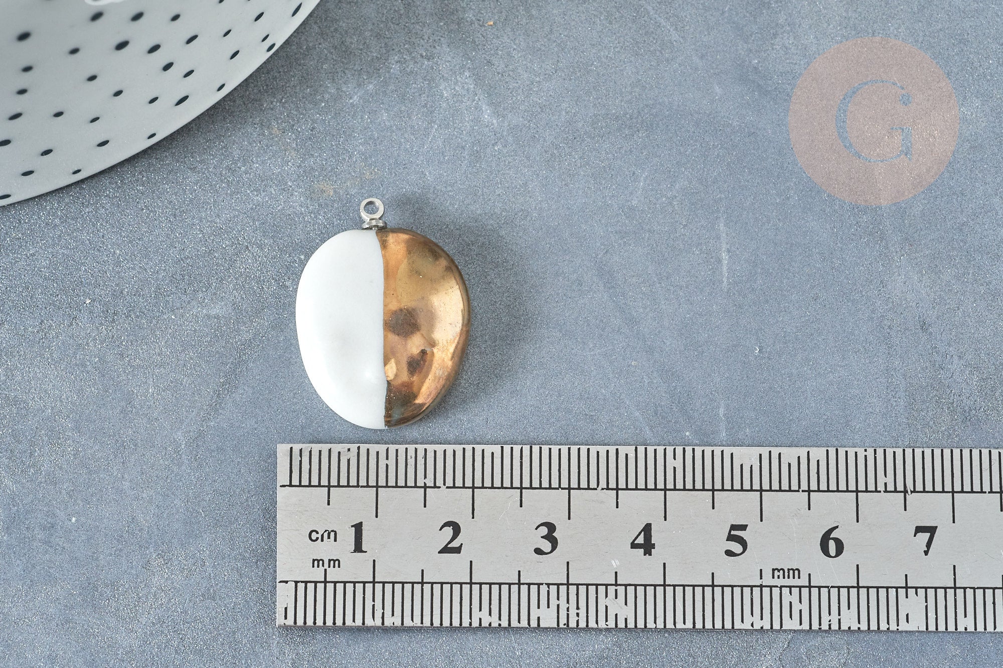 Pendentif ovale porcelaine blanc doré laiton plastine mm, pendentif pour fabrication bijoux, x1 (G8039)