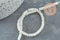 Perle nacre blanche naturelle heishi 2x4mm, x1 fil de 20cm (G4475)