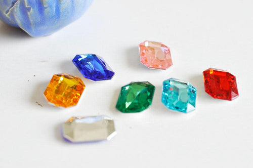 Plastic cabochons, resin