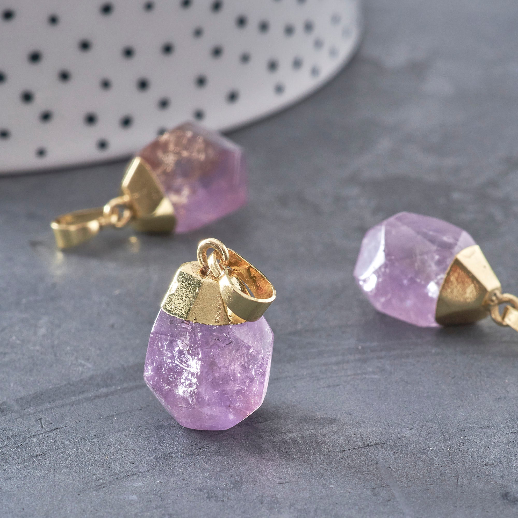 Pendentifs pour bijoux DIY : acier, pierre naturelle, nacre et métal