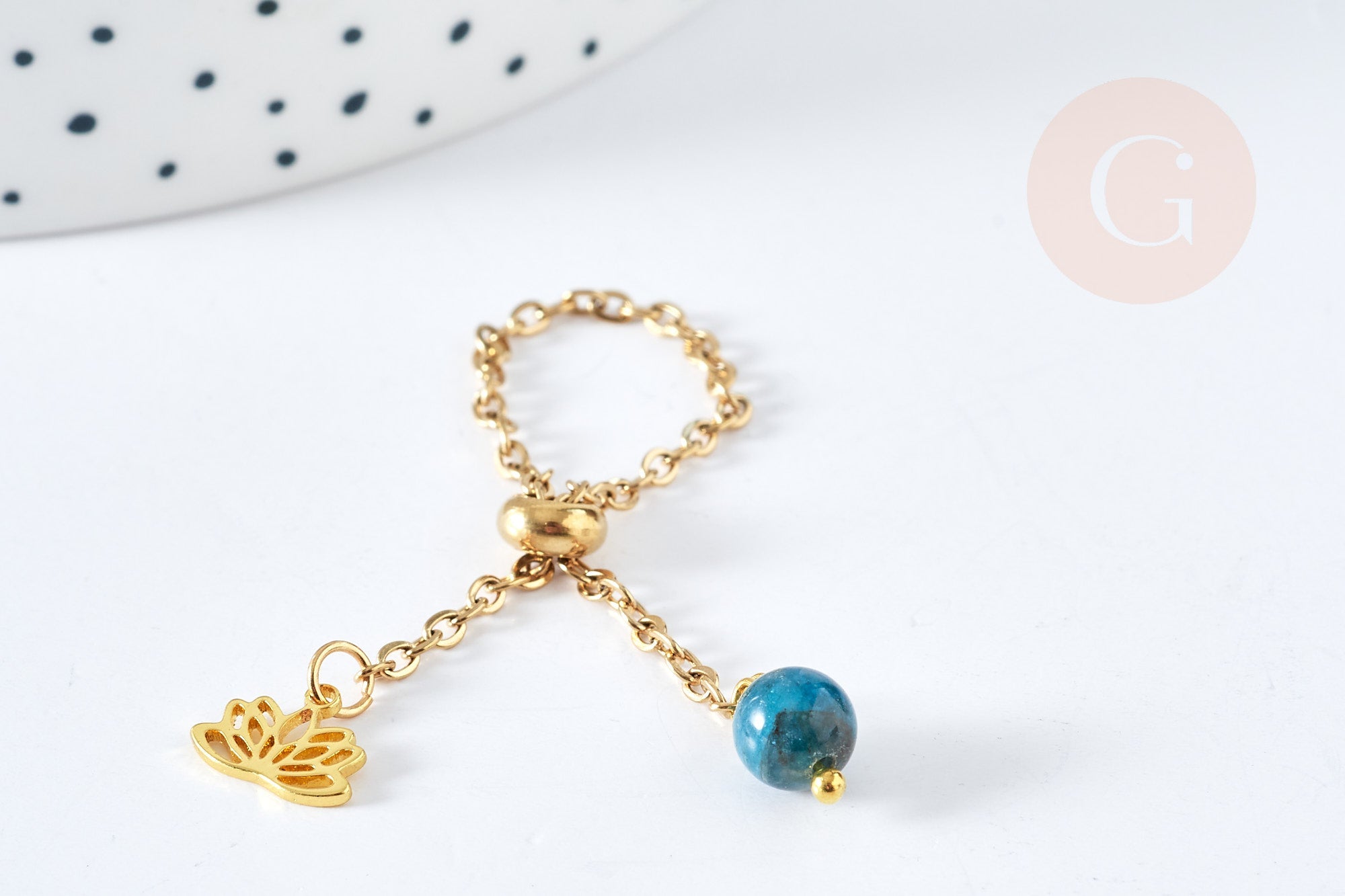 Bague réglable chaine acier 304 inoxydable doré lotus & perle apatite bleue 96mm, x1 (G8445)