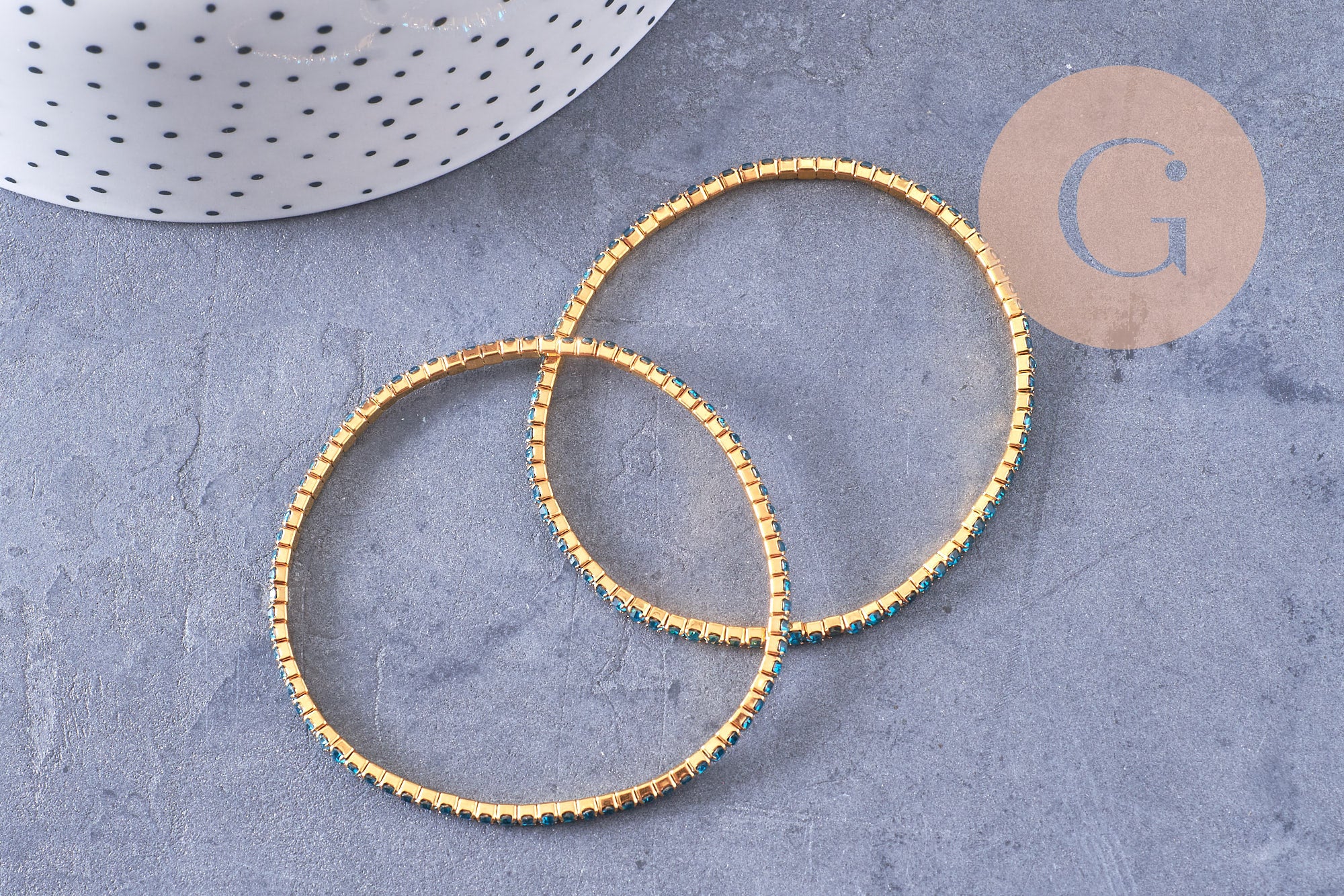 Bracelet élastique laiton doré strass bleu 50mm, x1 (G3960)