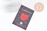 Broche pins coeur laiton doré émaillé rouge à pois 29mm, x1 (G5240)